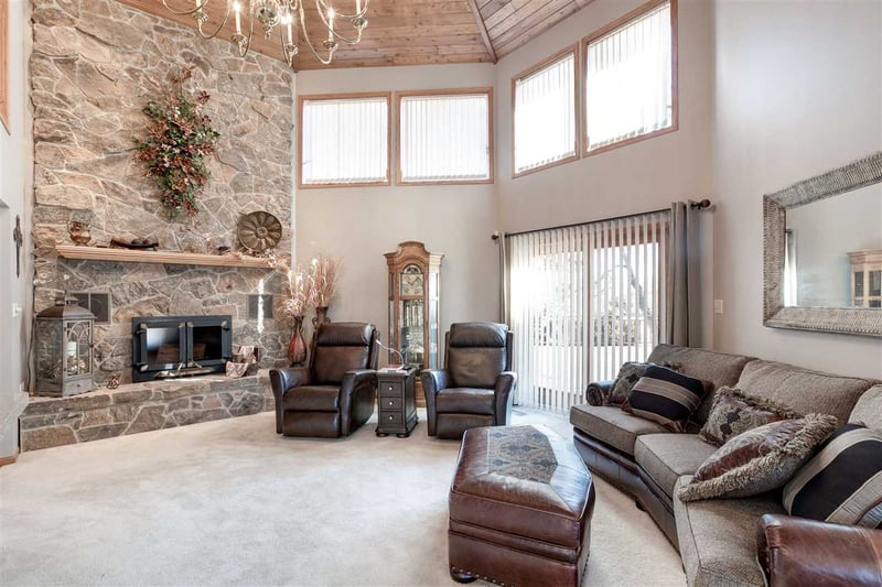 7432 W Dutch Ave, Hesston, KS 67062