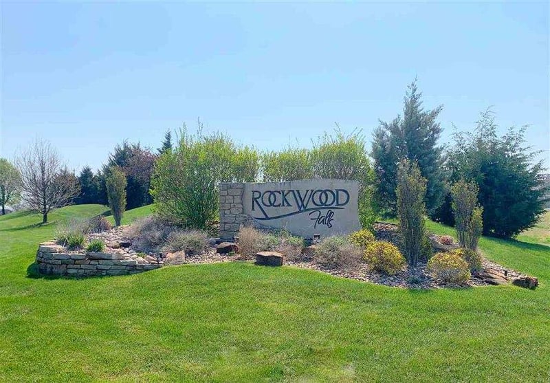 1180 Countrywalk St, Rose Hill, KS 67133