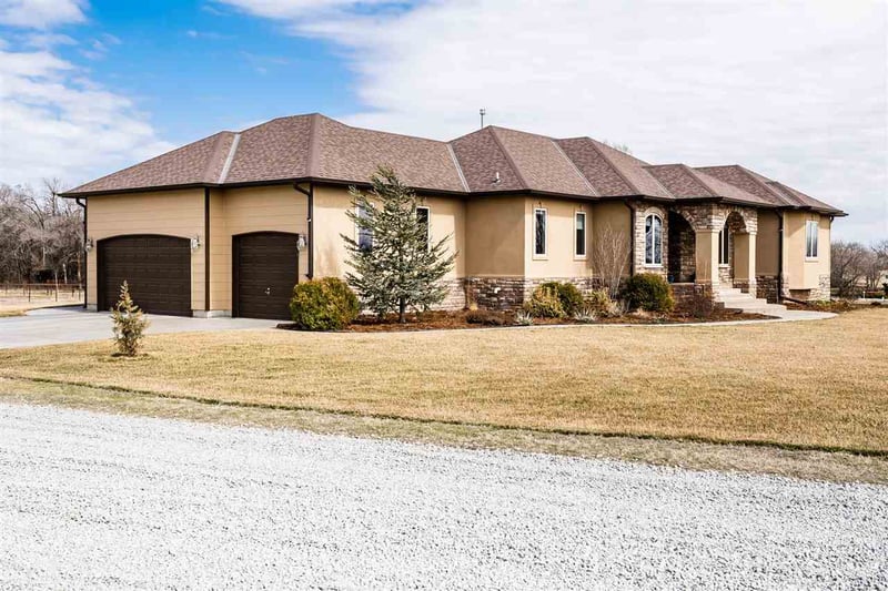 15600 E Hidden Estates St, Wichita, KS 67232