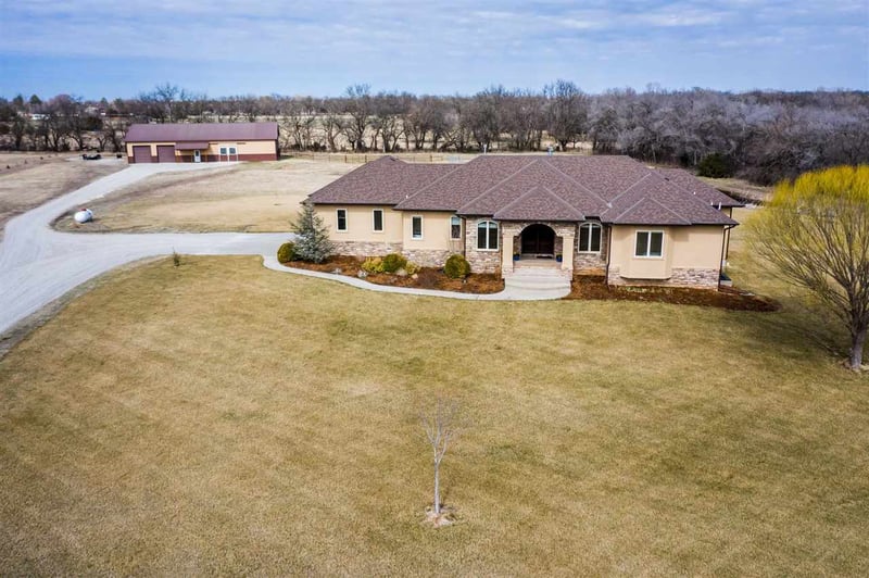15600 E Hidden Estates St, Wichita, KS 67232
