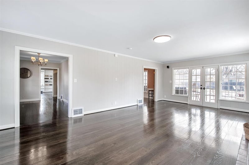 50 S Mission Rd, Eastborough, KS 67207