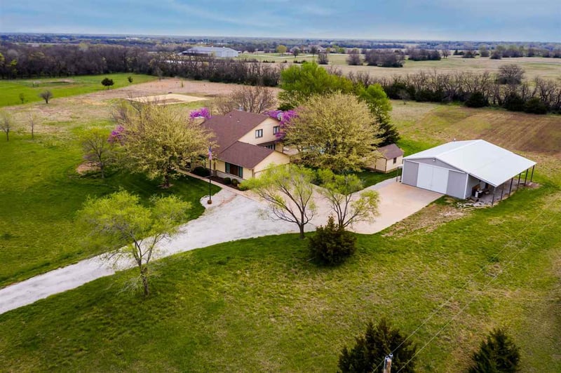 3050 S Rebecca Ln, Wichita, KS 67232