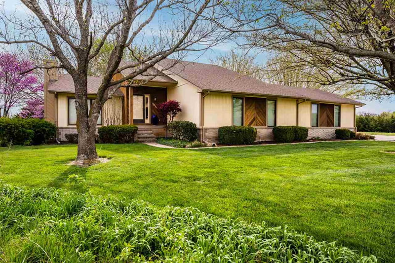 3050 S Rebecca Ln, Wichita, KS 67232