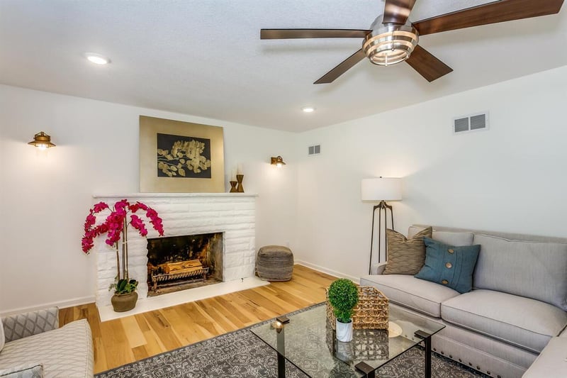 68 S Stratford Rd, Eastborough, KS 67207
