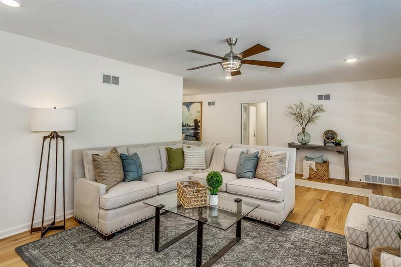 68 S Stratford Rd, Eastborough, KS 67207