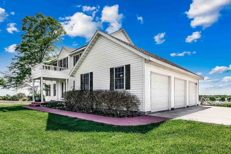1461 N Greenwich Rd, Mulvane, KS 67110