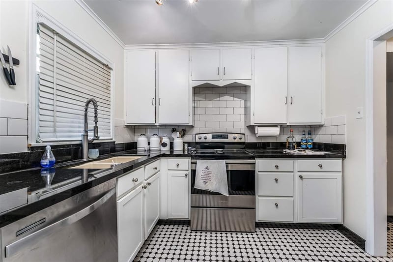 447 N Harding St, Wichita, KS 67208