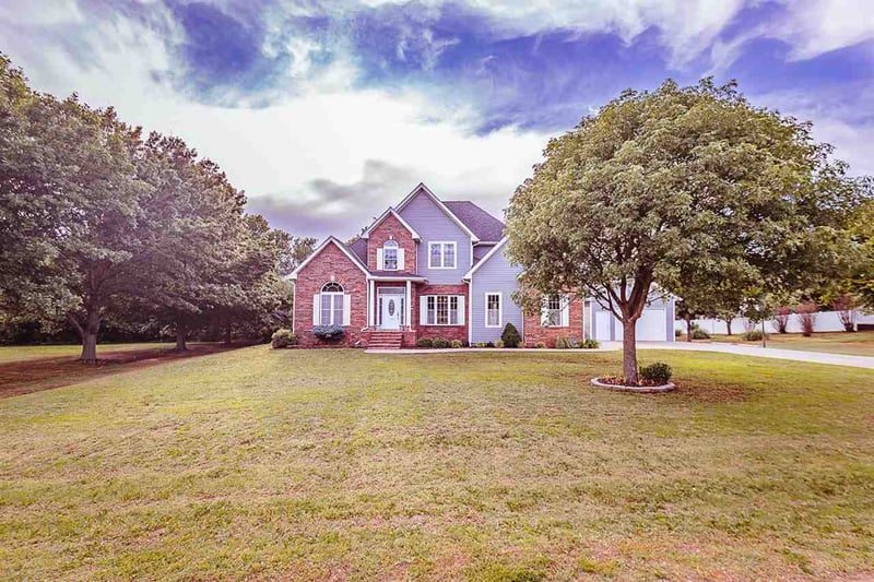 901 Oaklawn Dr, Parkerfield, KS 67005
