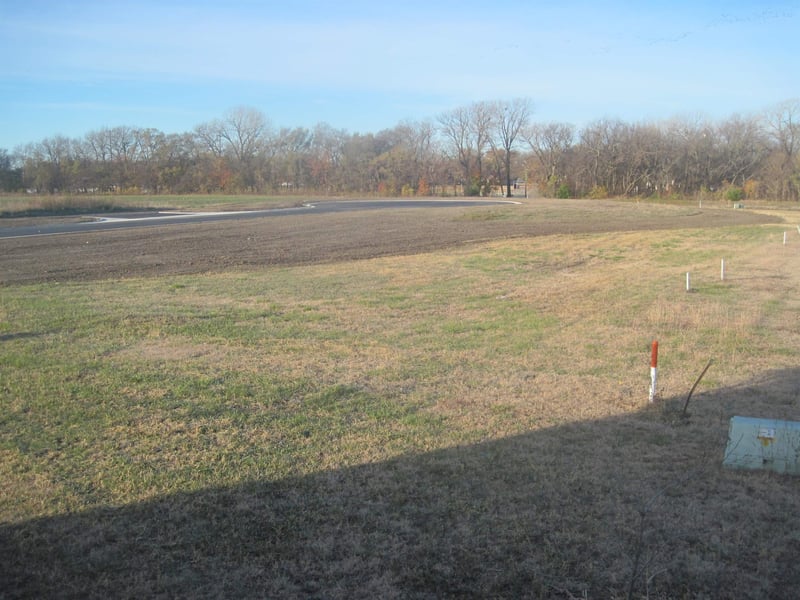 111 Cottonwood Ct, Whitewater, KS 67154