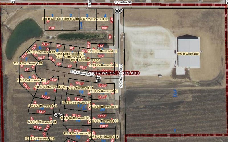111 Cottonwood Ct, Whitewater, KS 67154