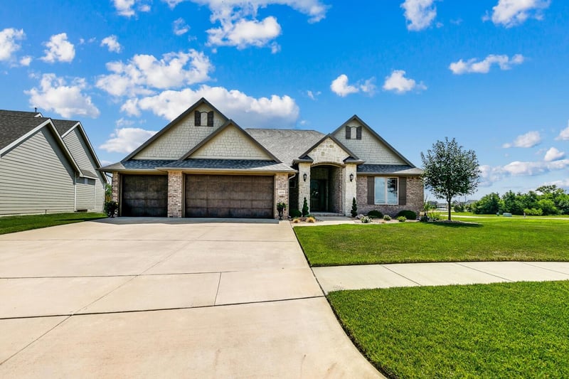 6010 E Forbes, Wichita, KS 67220