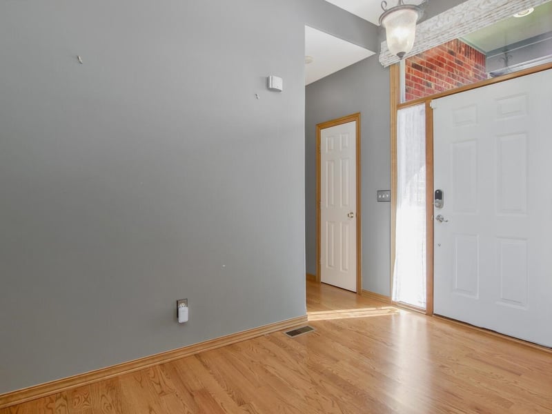 316 Witmarsum West Dr, North Newton, KS 67117