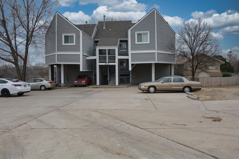 3501 W 21st St N, Wichita, KS 67203
