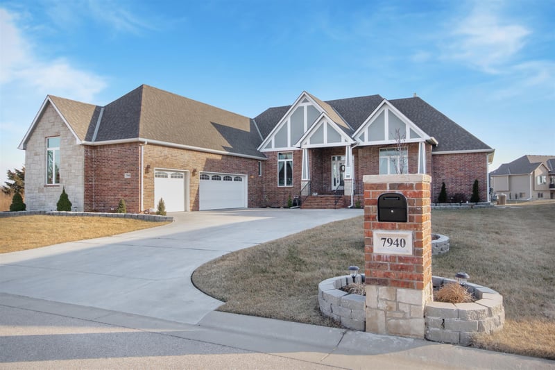 7940 E Caribou, Bel Aire, KS 67226