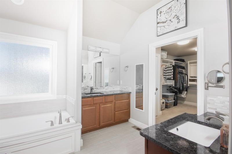 7940 E Caribou, Bel Aire, KS 67226