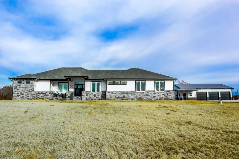 25300 W 37th Ct N, Andale, KS 67001