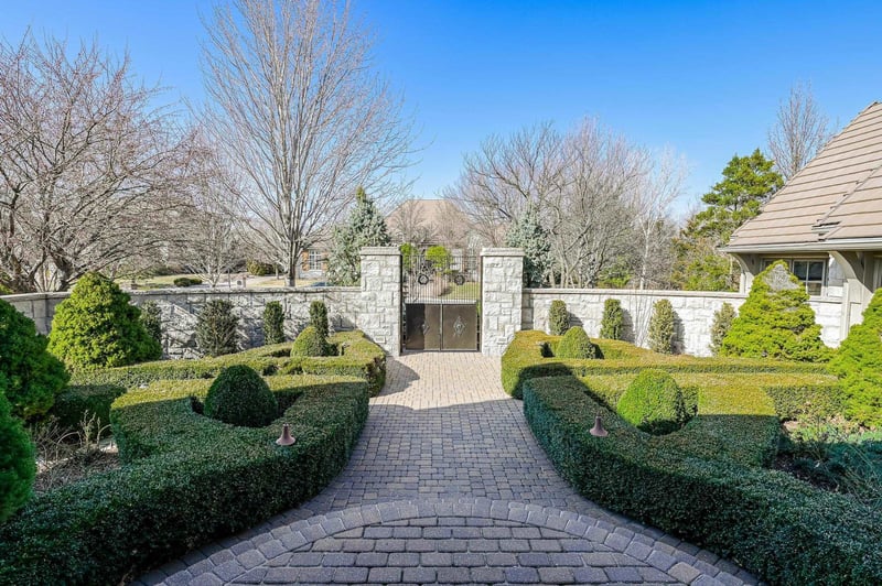 421 E Pine Meadow Ct, Andover, KS 67002