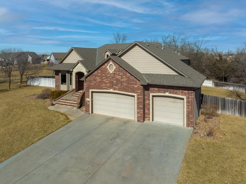 12622 E Zimmerly Ct, Wichita, KS 67207