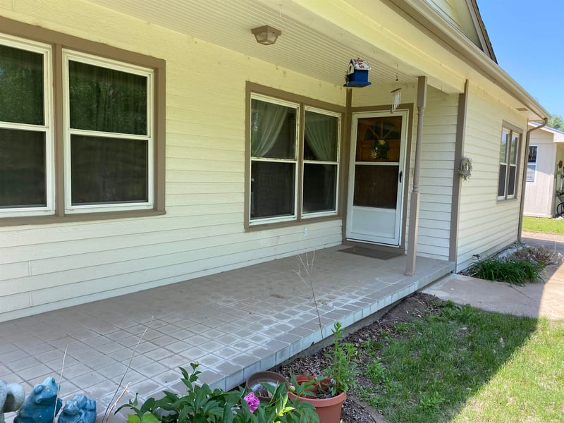 6511 S Sunnyside, Haysville, KS 67217