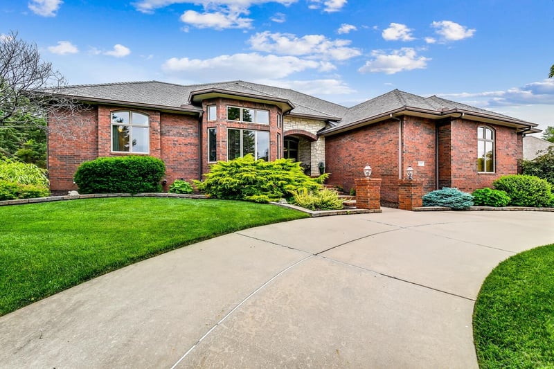 2905 N Fossil Rim St, Wichita, KS 67205