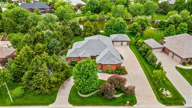 2905 N Fossil Rim St, Wichita, KS 67205