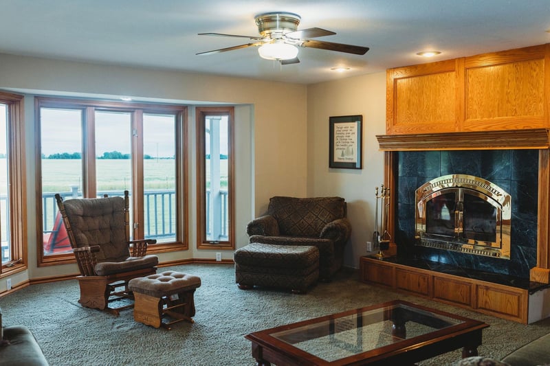 23005 SW 24th St, Burrton, KS 67020