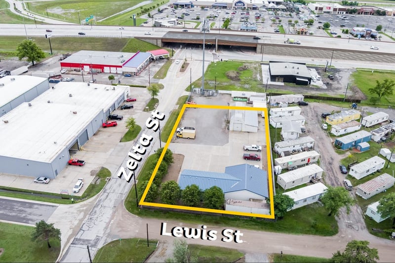401-415 S Zelta St, Wichita, KS 67207