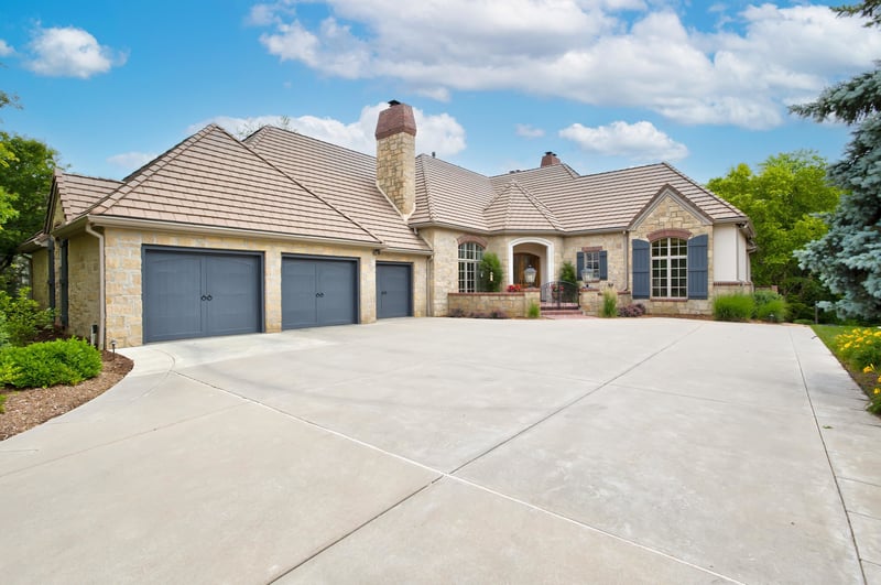 415 E Flint Hills National Ct, Andover, KS 67002