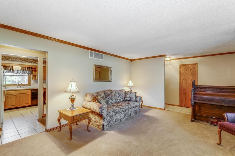 2408 N Cedar Crest Dr, Wichita, KS 67223