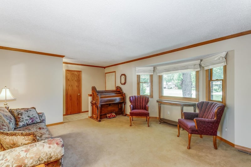 2408 N Cedar Crest Dr, Wichita, KS 67223