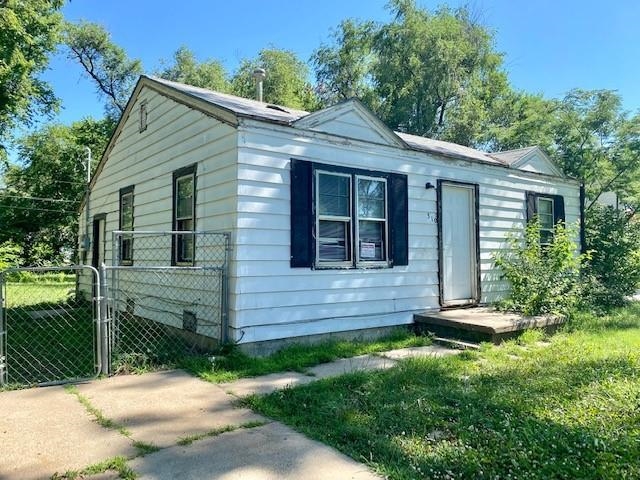 310 W Grover, Haysville, KS 67217
