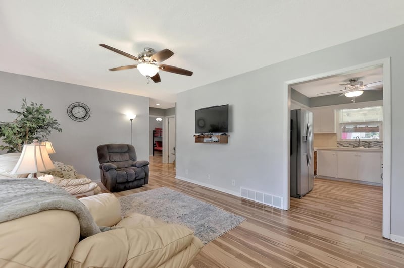 7 Truman Dr, South Hutchinson, KS 67505