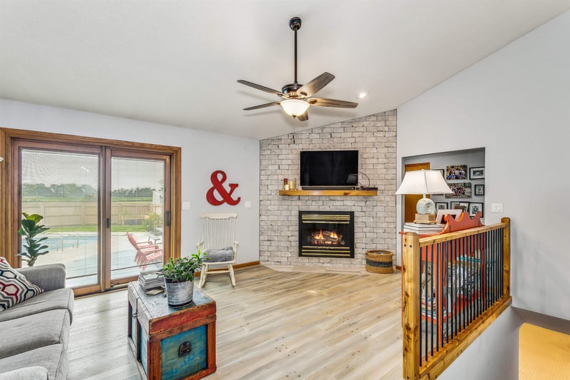 1239 E 90th Ave N, Belle Plaine, KS 67013