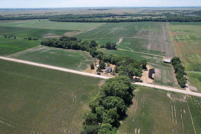 2517 Ee Rd, Virgil, KS 66870