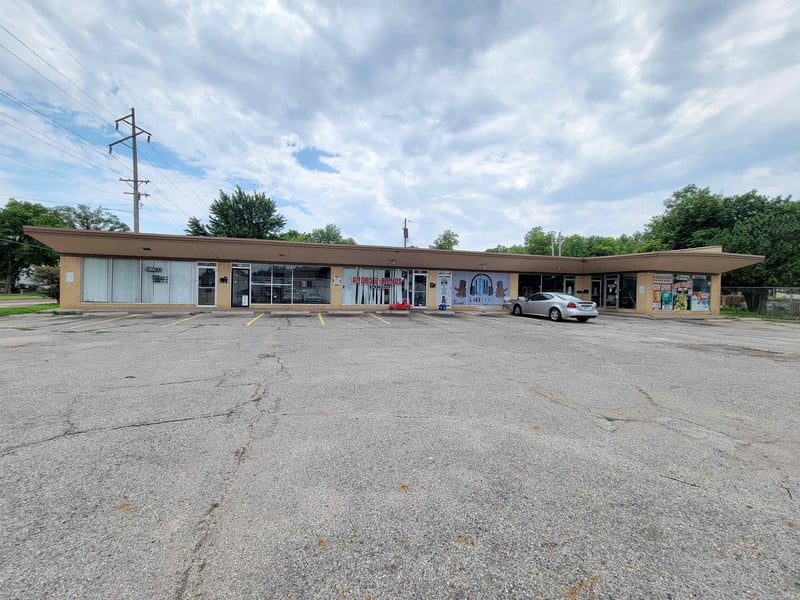 801-811 W Maple St, Wichita, KS 67213