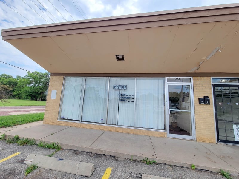 801-811 W Maple St, Wichita, KS 67213