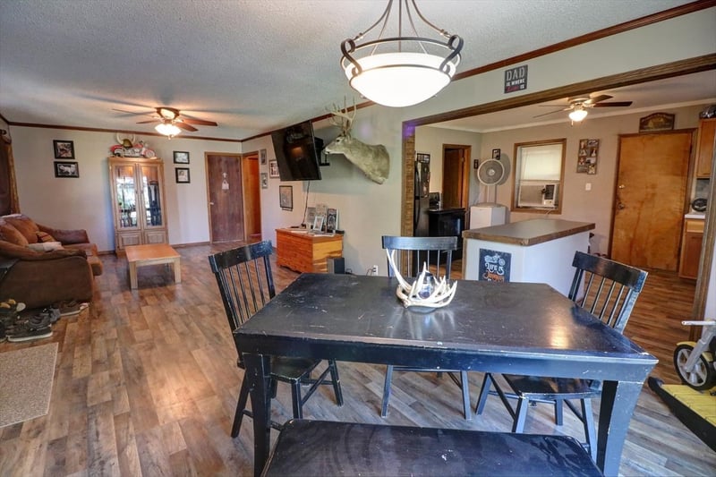 319 W Ruth St, Moundridge, KS 67107