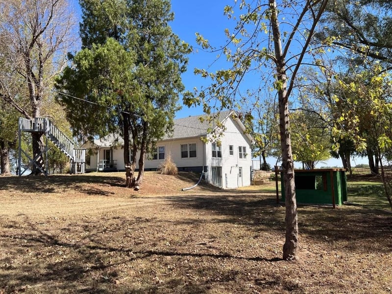 350 S Dixon Rd, Milan, KS 67105