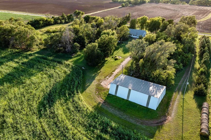 350 S Dixon Rd, Milan, KS 67105
