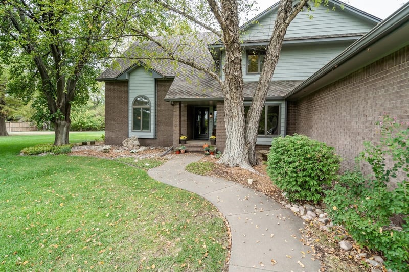 801 Ridge Point, Mulvane, KS 67110