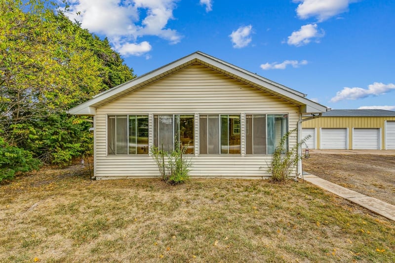 516 E Main St, Cassoday, KS 66842