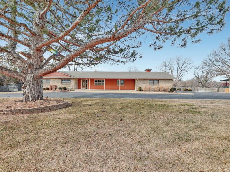 1301 S Seville, Wichita, KS 67209
