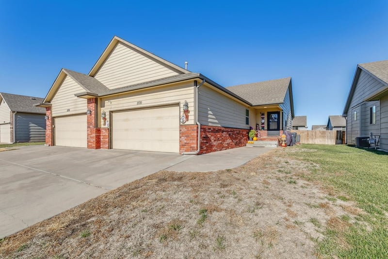 12708 E Willowgreen Cir #12710 E Willowgreen Circle, Wichita, KS 67207
