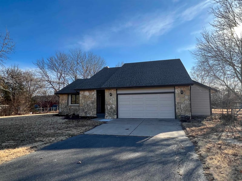 2331 N Wheatridge St, Wichita, KS 67223