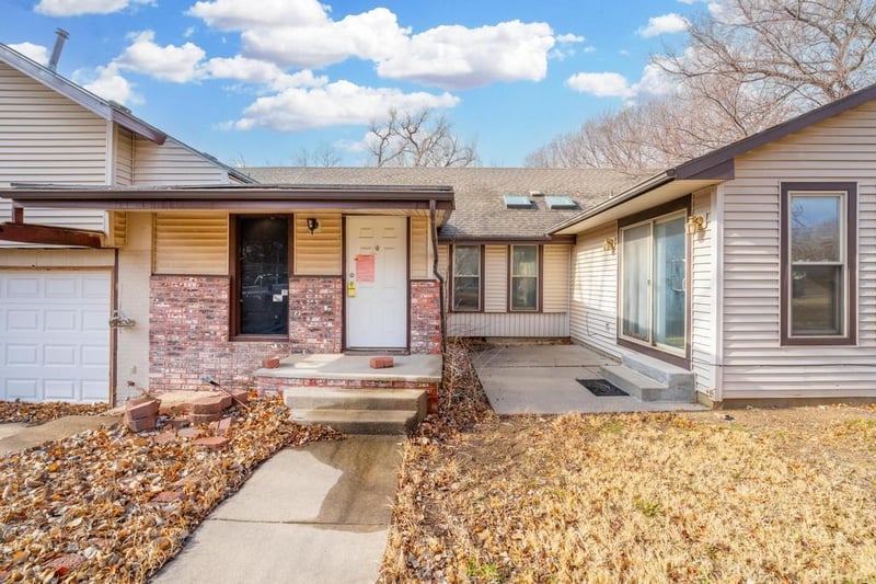 4019 N Edgemoor, Bel Aire, KS 67220