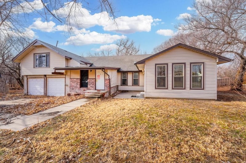 4019 N Edgemoor, Bel Aire, KS 67220