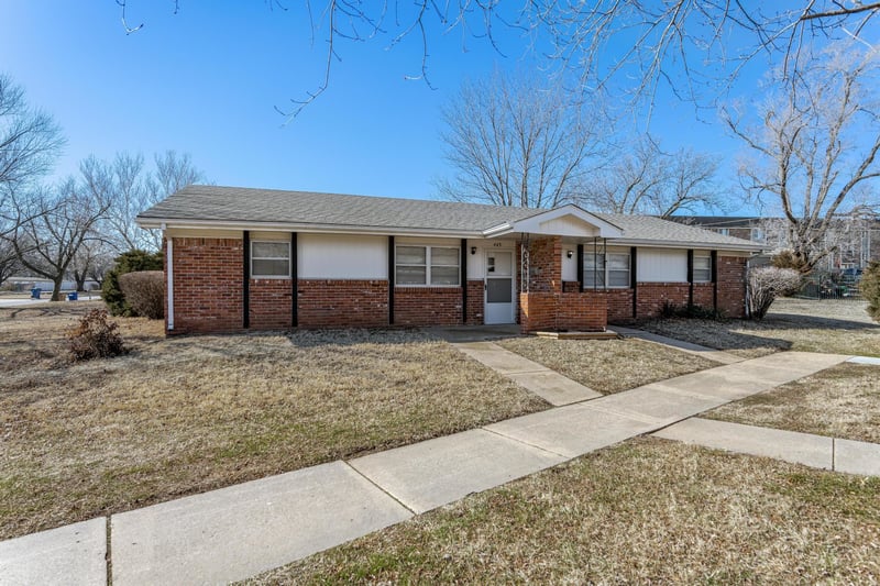 439 S Mary Etta St, Derby, KS 67037