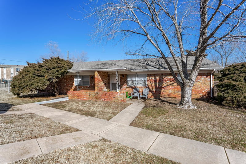 439 S Mary Etta St, Derby, KS 67037