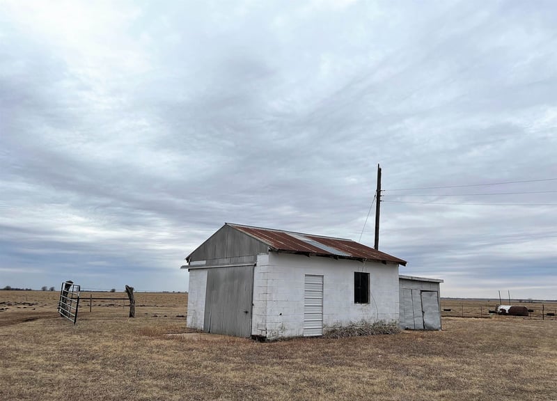 627 W 40th Ave N, Argonia, KS 67004