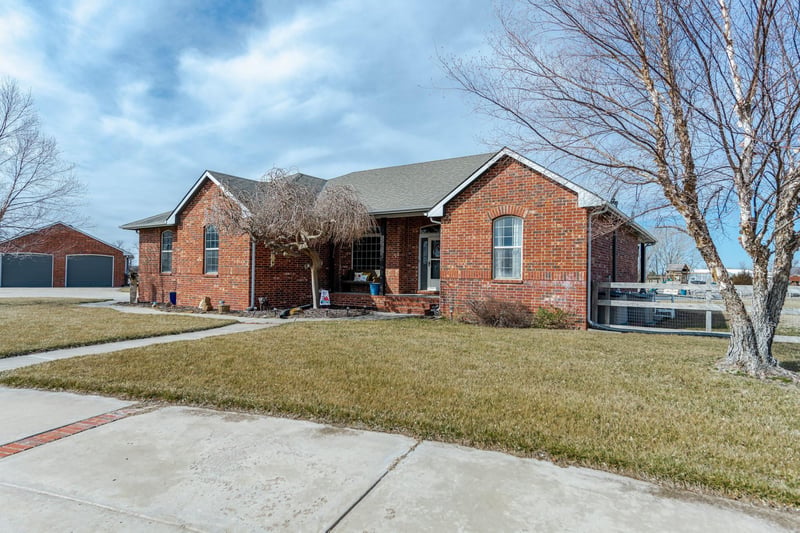 8737 Harvest Valley Dr, Viola, KS 67149